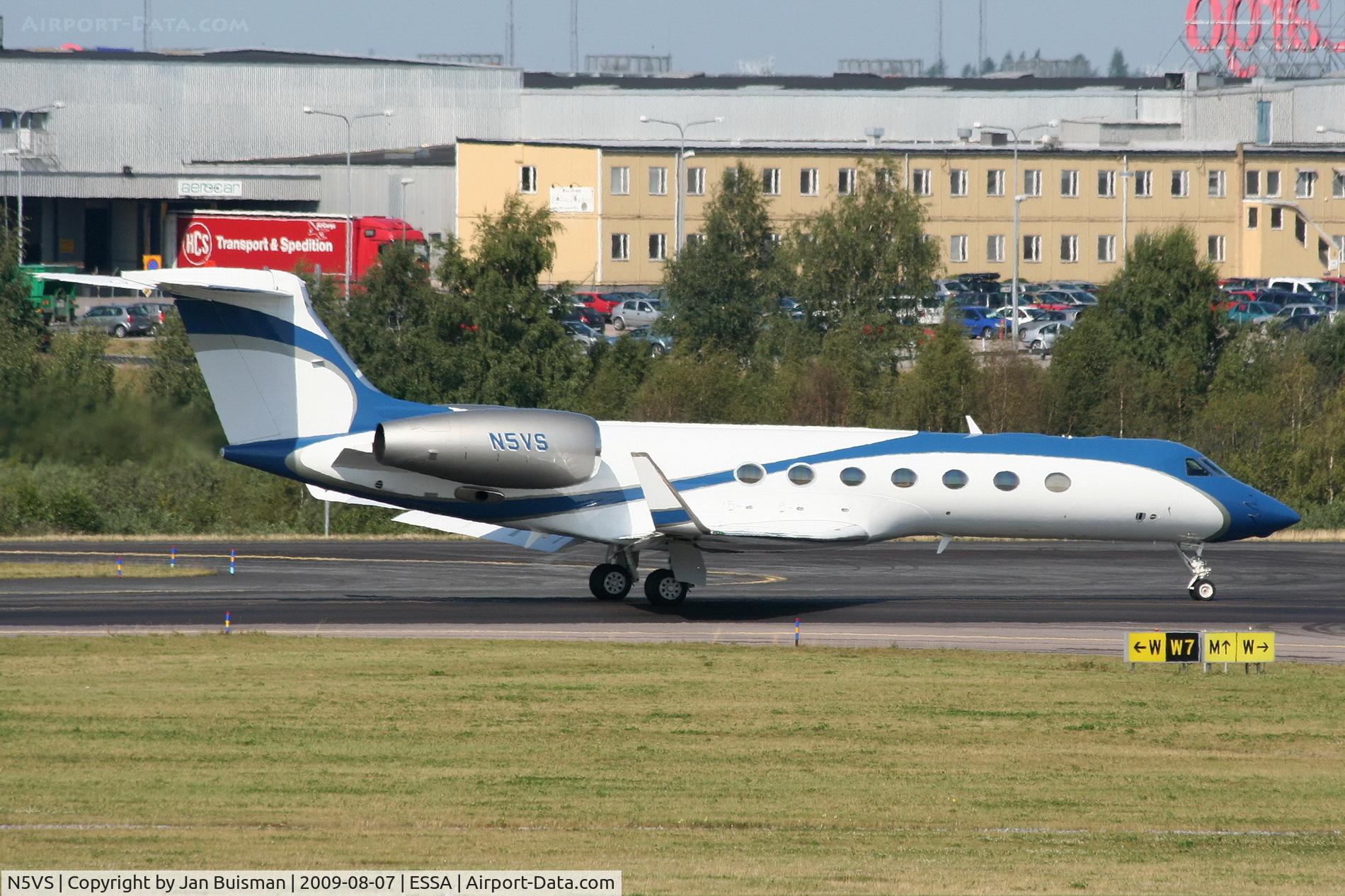N5VS, 2005 Gulfstream Aerospace GV-SP (G550) C/N 5088, Corporate
