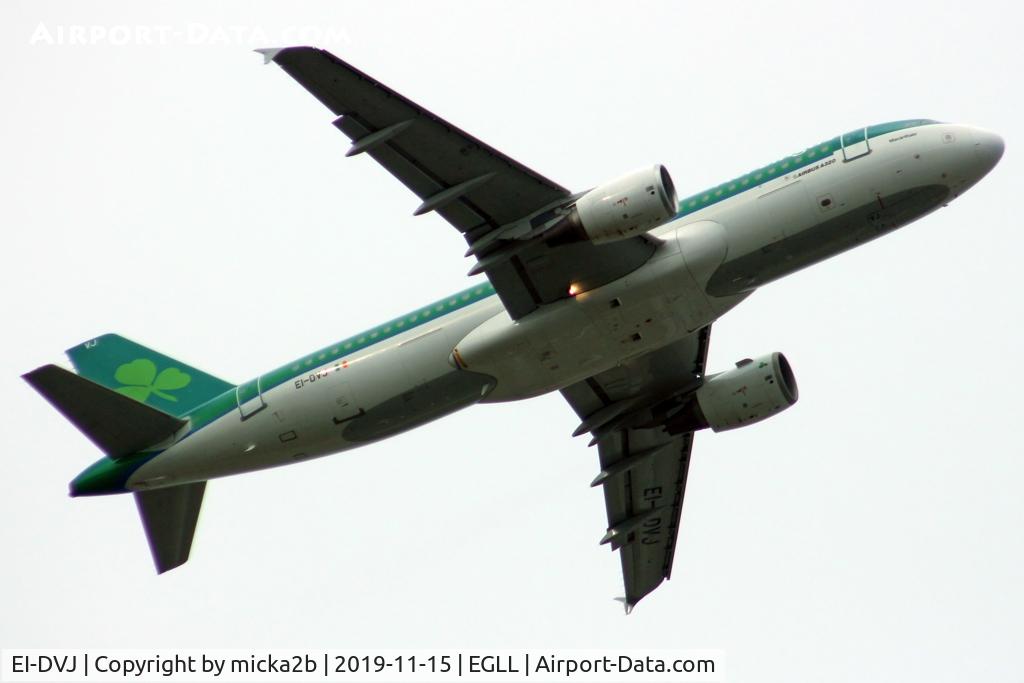 EI-DVJ, 2009 Airbus A320-214 C/N 3857, Take off