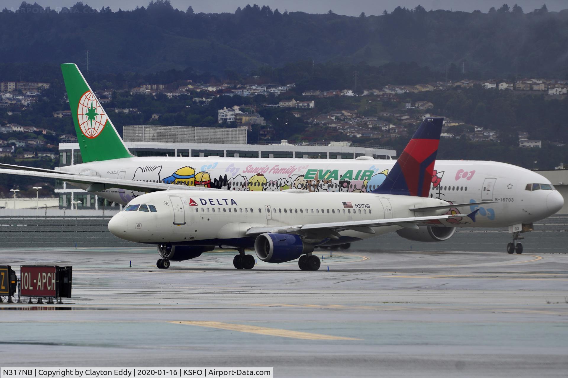 N317NB, 2000 Airbus A319-114 C/N 1324, Departing runway 10 SFO 2020.