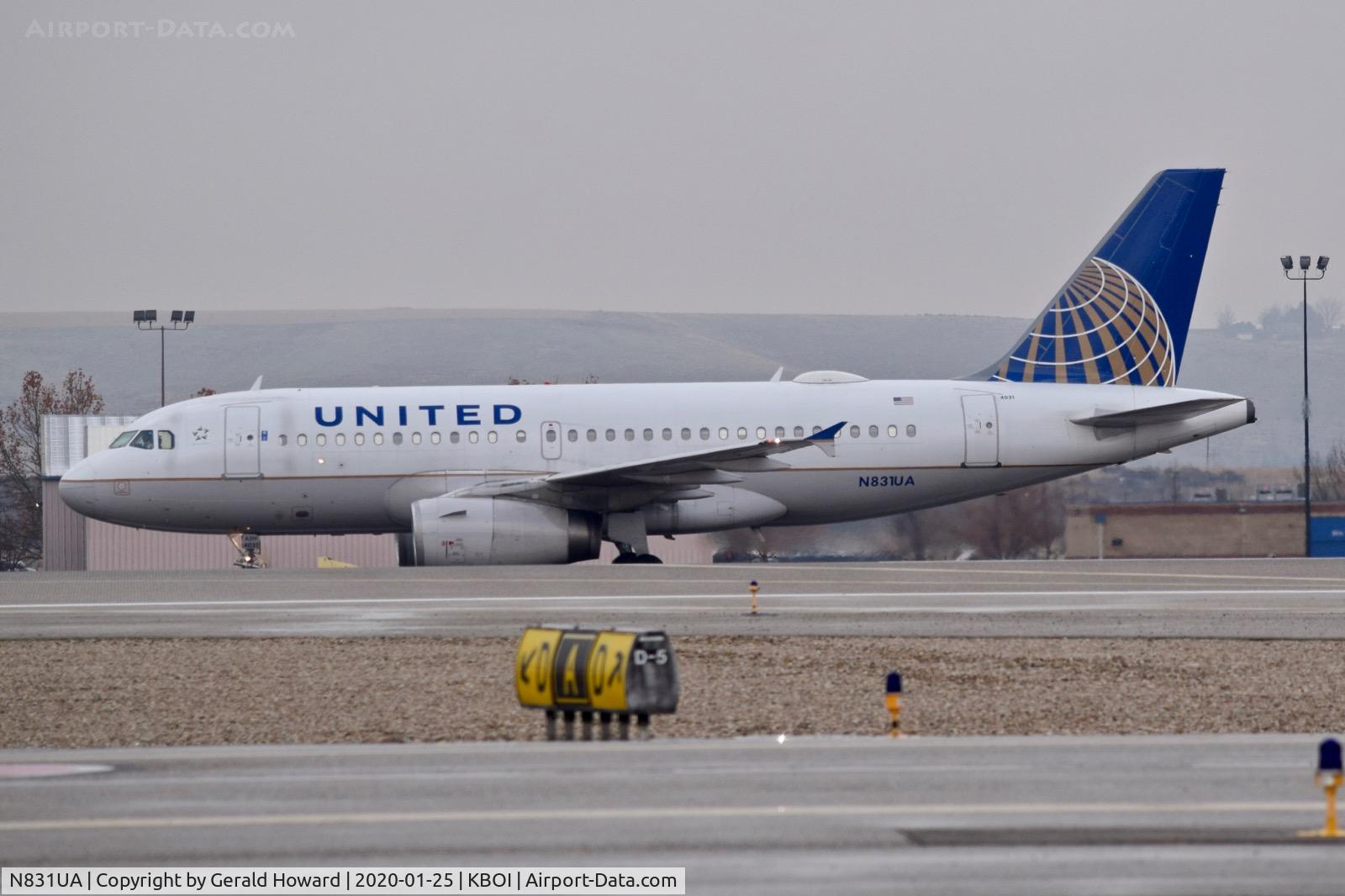 N831UA, 2000 Airbus A319-131 C/N 1291, Landing roll out on 10R.