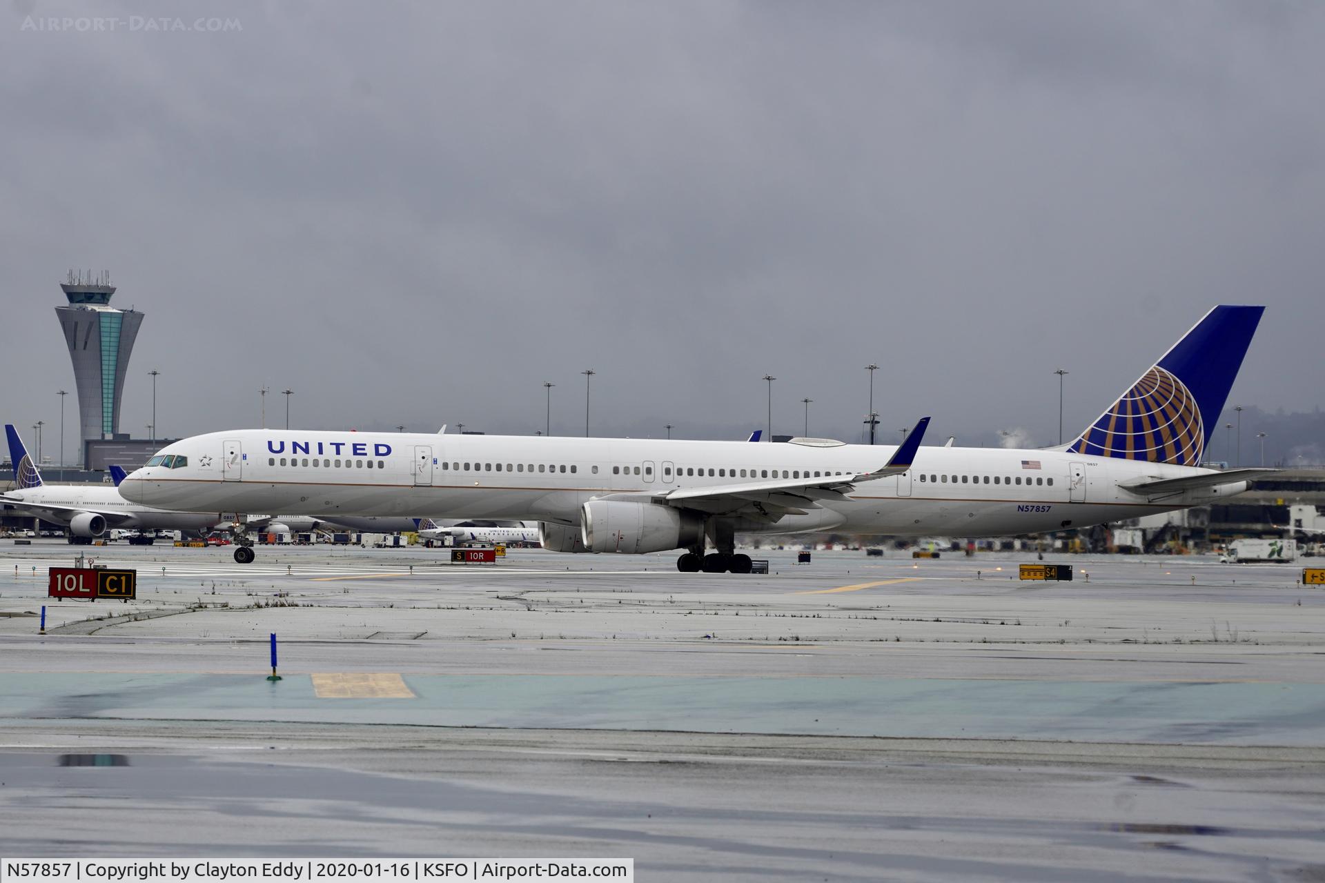 N57857, 2004 Boeing 757-324 C/N 32816, Departing runway 10 SFO 2020.