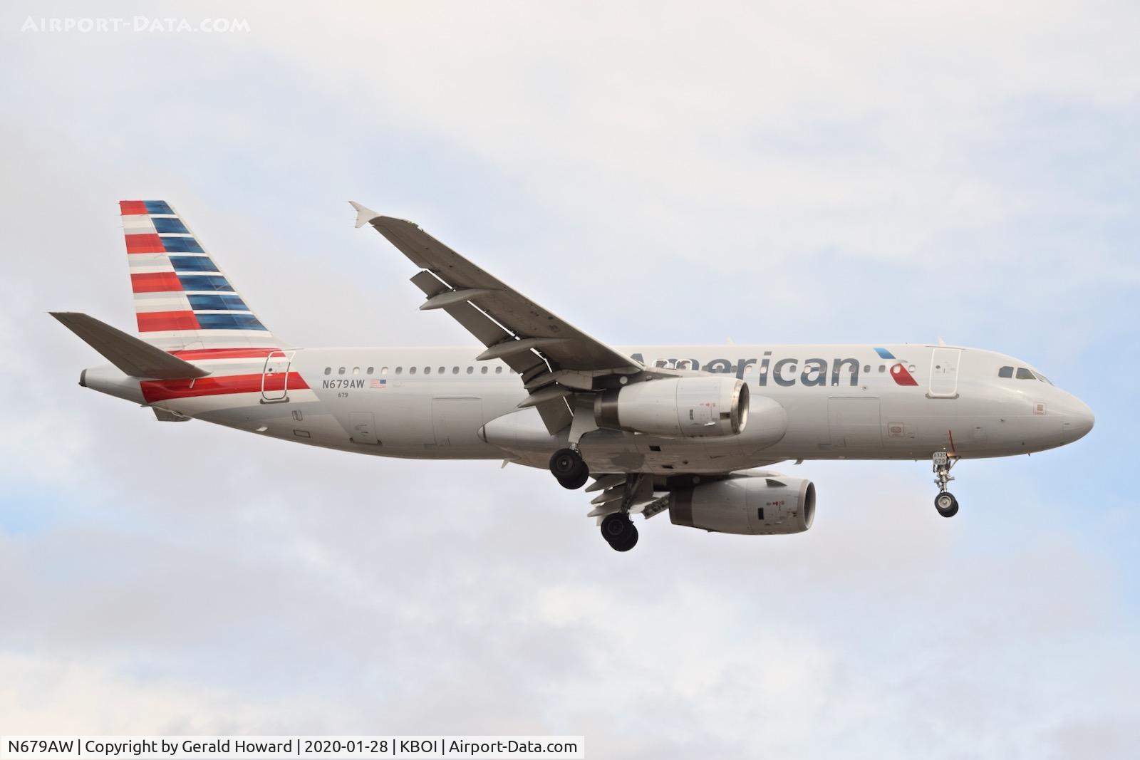 N679AW, 2005 Airbus A320-232 C/N 2613, Landing 10L.