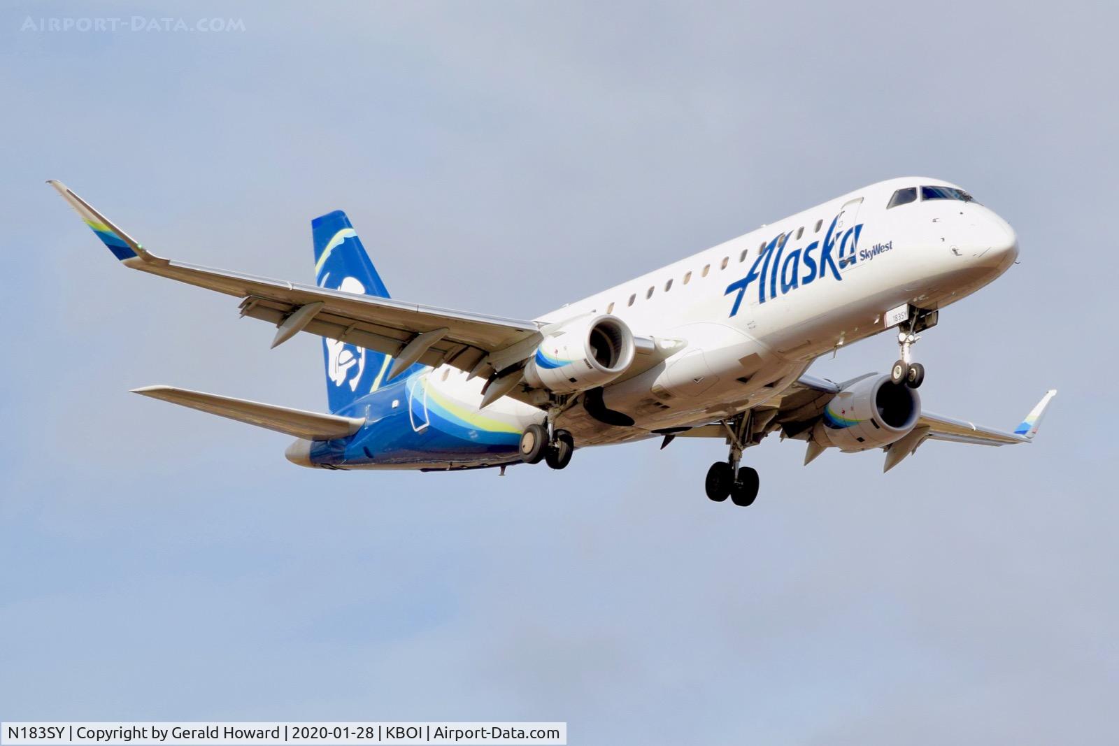 N183SY, 2016 Embraer 175LR (ERJ-170-200LR) C/N 17000589, Landing 10L.