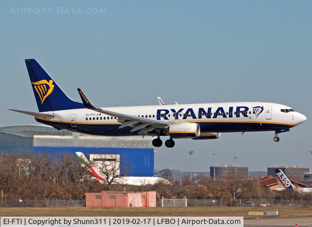 EI-FTI, 2016 Boeing 737-8AS C/N 44759, Landing rwy 14R