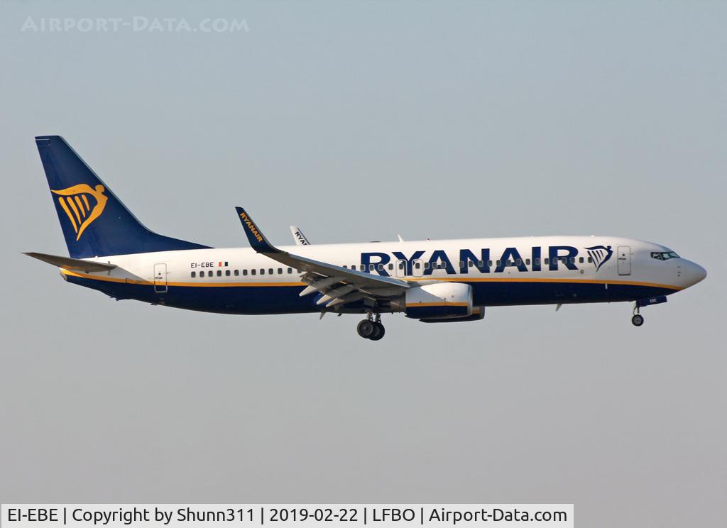 EI-EBE, 2009 Boeing 737-8AS C/N 37523, Landing rwy 32L