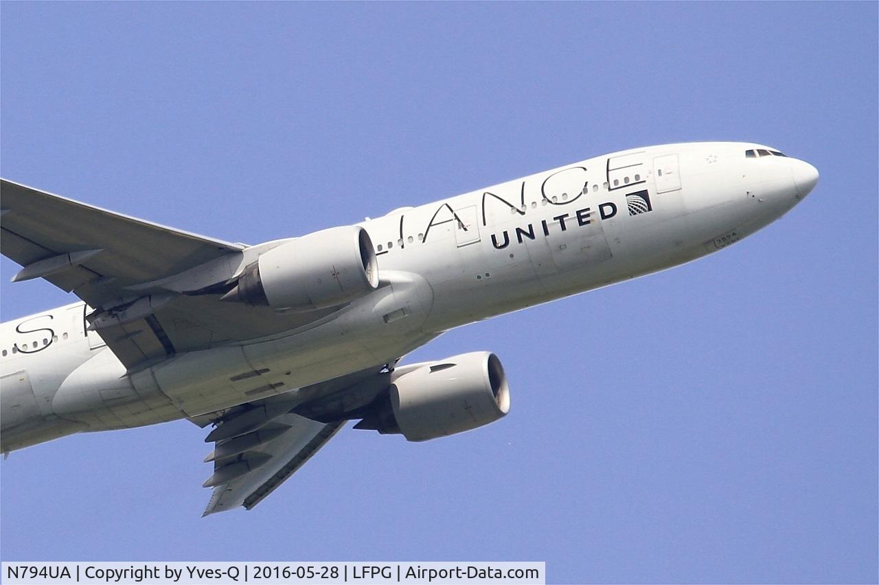 N794UA, 1997 Boeing 777-222 C/N 26953, Boeing 777-222, Take off rwy 06R, Roissy Charles De Gaulle airport (LFPG-CDG)