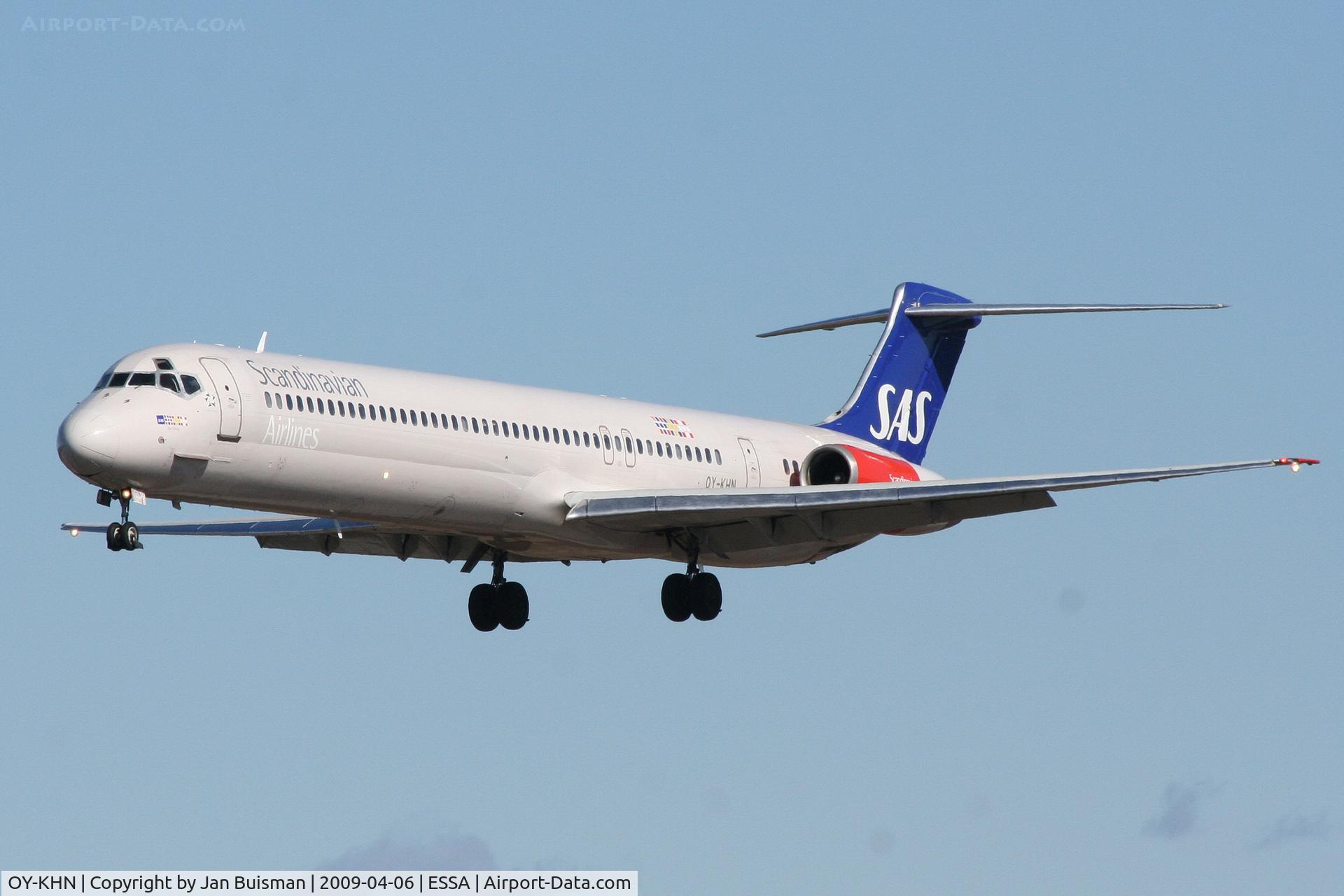 OY-KHN, 1991 McDonnell Douglas MD-82 (DC-9-82) C/N 53000, SAS