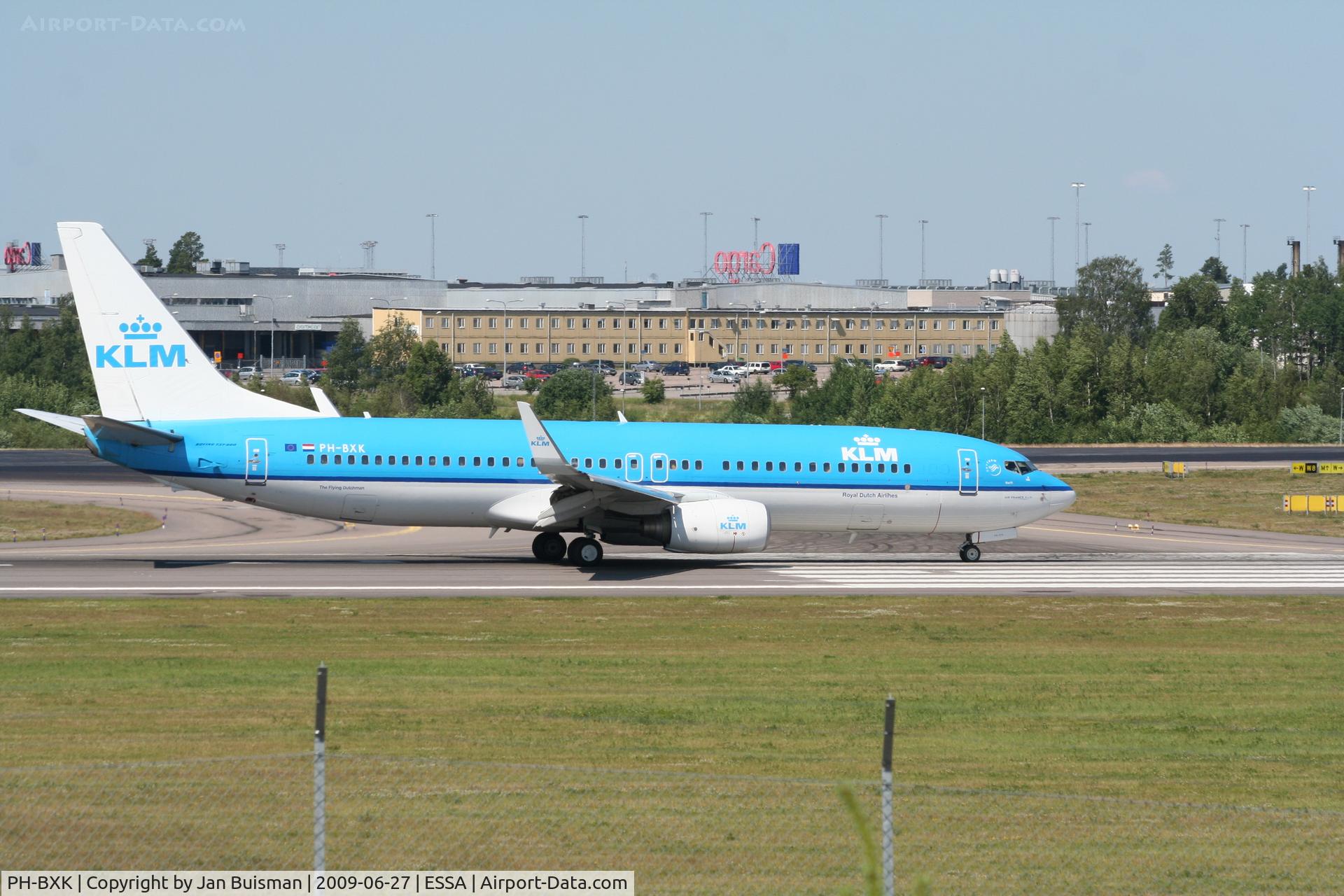 PH-BXK, 2000 Boeing 737-8K2 C/N 29598, KLM