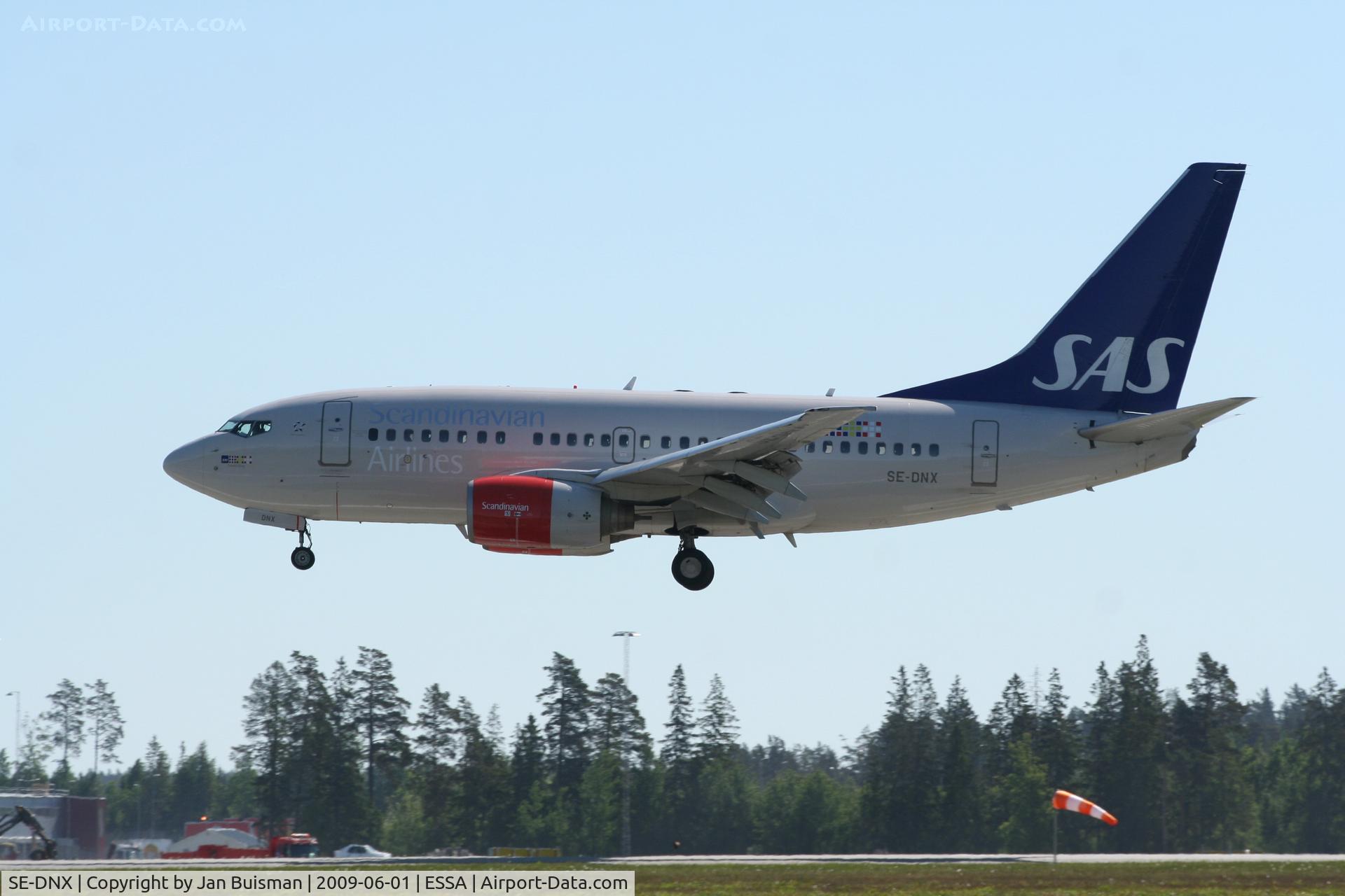 SE-DNX, 1999 Boeing 737-683 C/N 28304, SAS
