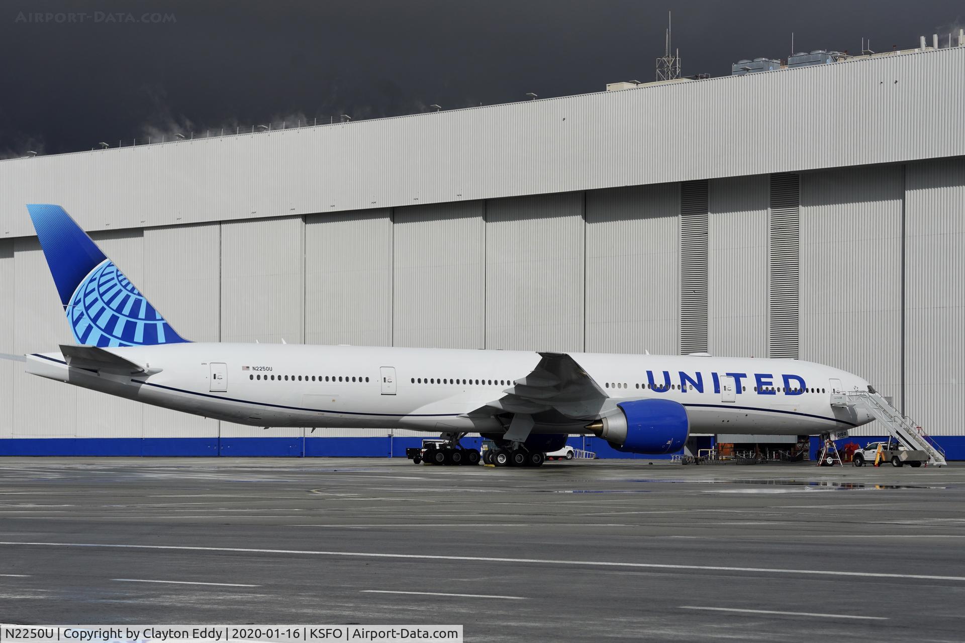 N2250U, 2019 Boeing 777-300/ER C/N 66590, SFO 2020.