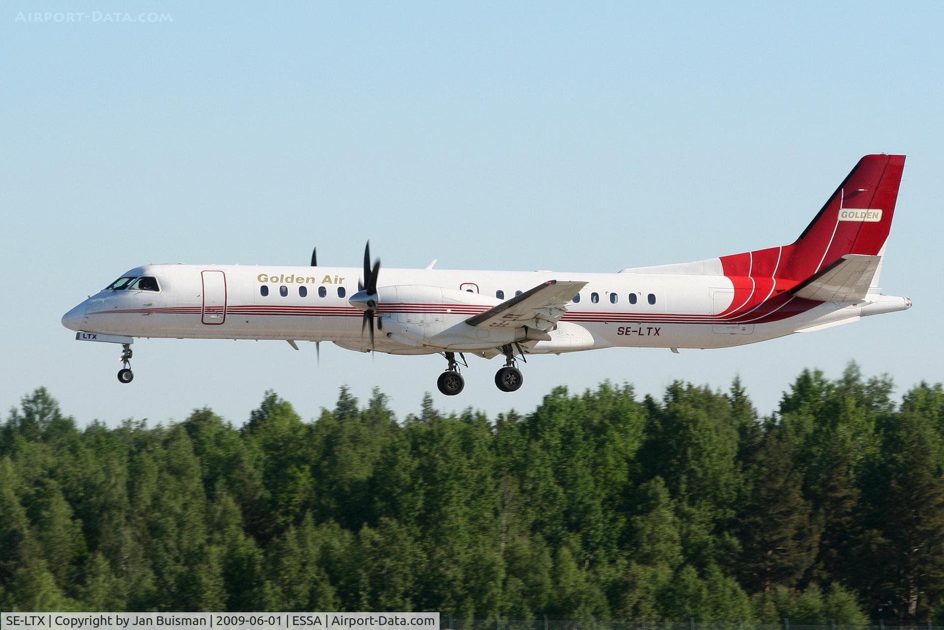 SE-LTX, 1995 Saab 2000 C/N 2000-024, Golden Air