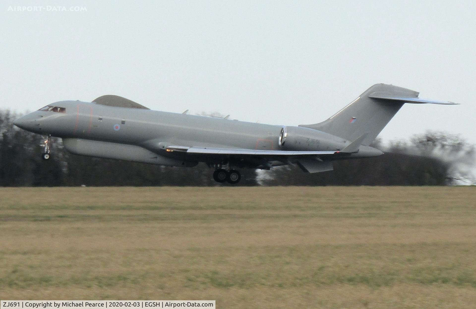 ZJ691, 2002 Bombardier BD-700-1A10 Sentinel R1 C/N 9123, Rotating from RWY 27 on ILS approach training, from RAF Waddington (WTN).