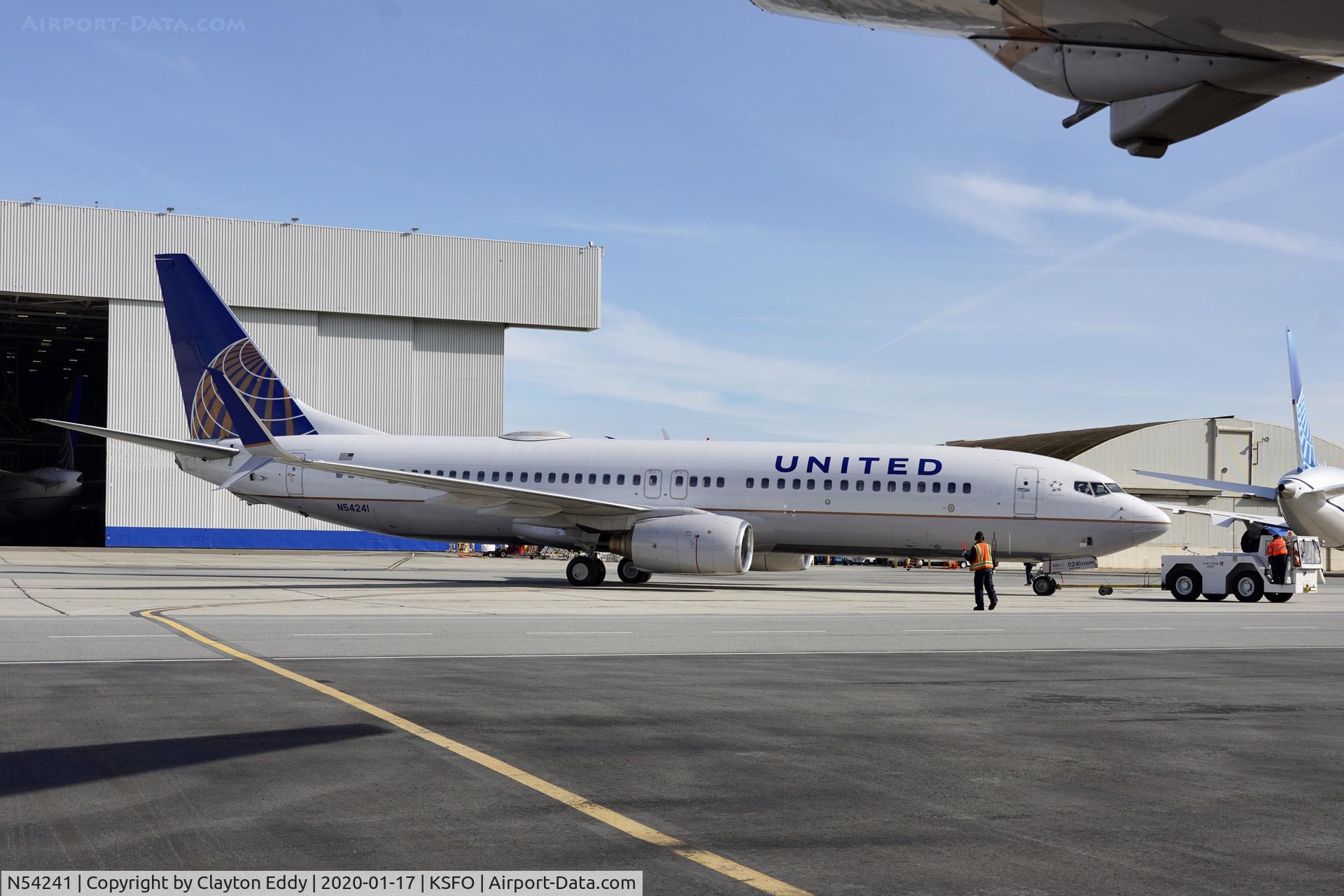 N54241, 1999 Boeing 737-824 C/N 28953, SFO 2020.