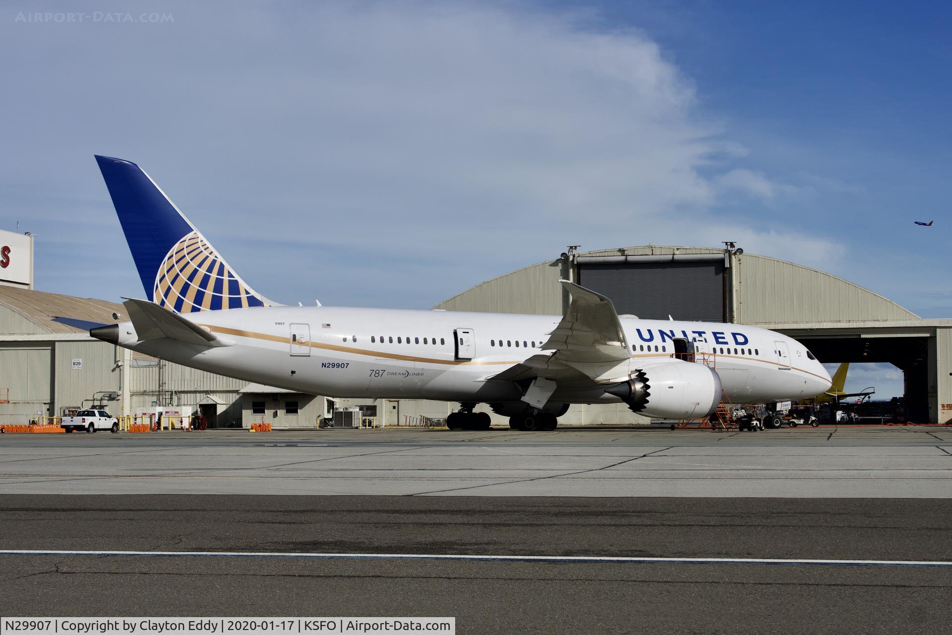 N29907, 2013 Boeing 787-8 Dreamliner C/N 34830, SFO 2020.