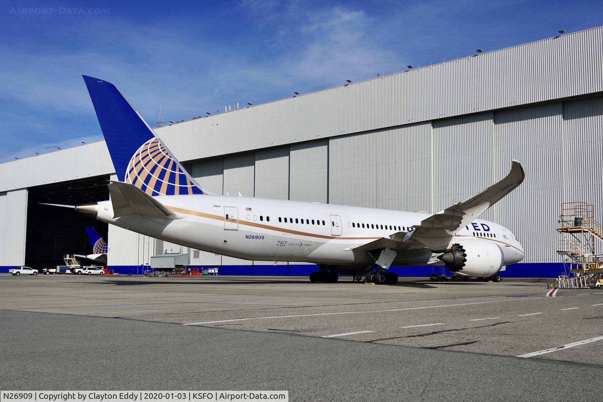 N26909, 2013 Boeing 787-8 Dreamliner C/N 34827, SFO 2020.