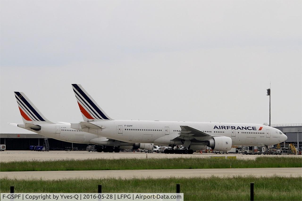 F-GSPF, 1999 Boeing 777-228/ER C/N 29007, Boeing 777-228ER, Parked, Roissy Charles De Gaulle airport (LFPG-CDG)