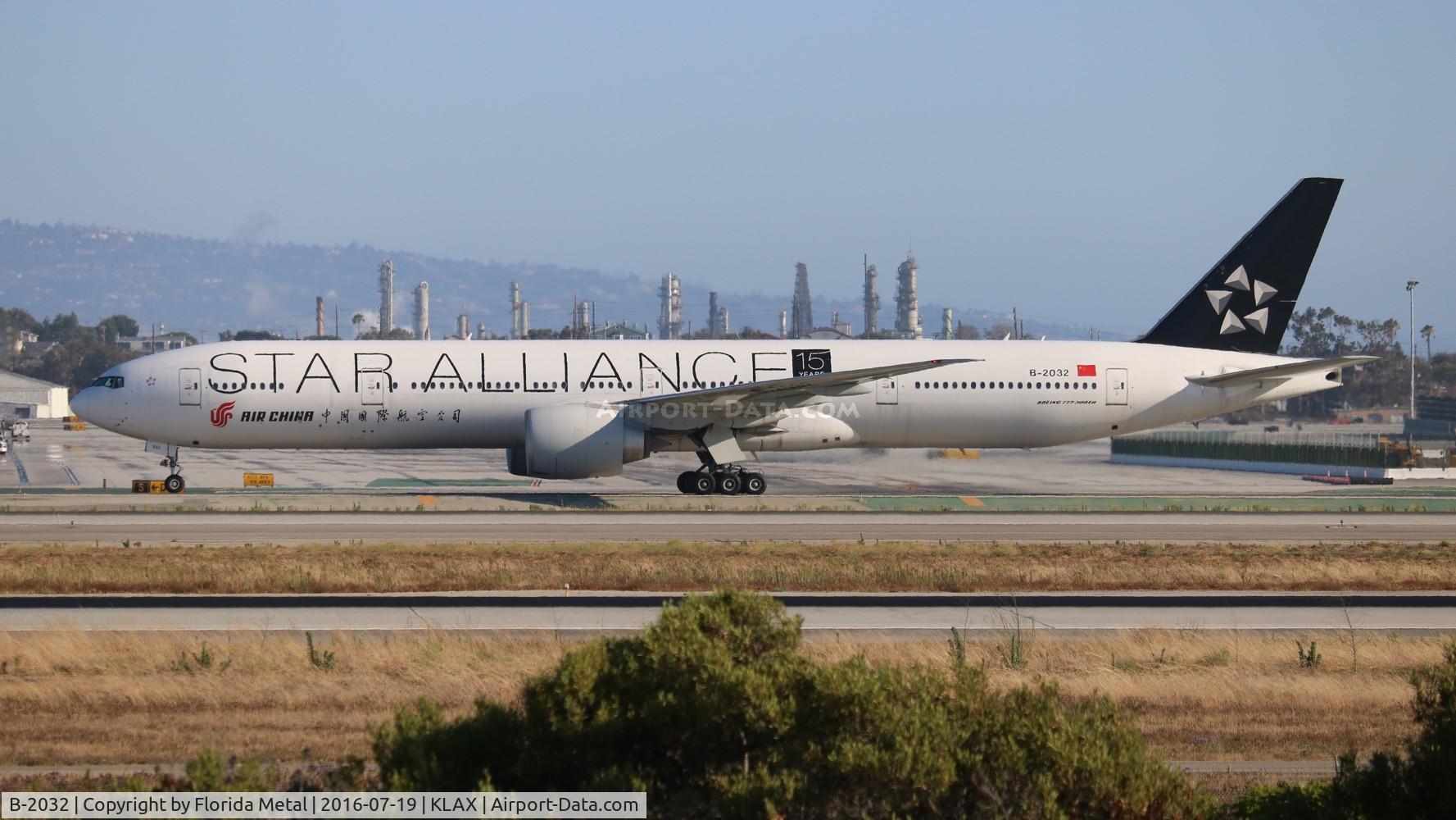 B-2032, 2012 Boeing 777-39L/ER C/N 38671, LAX spotting