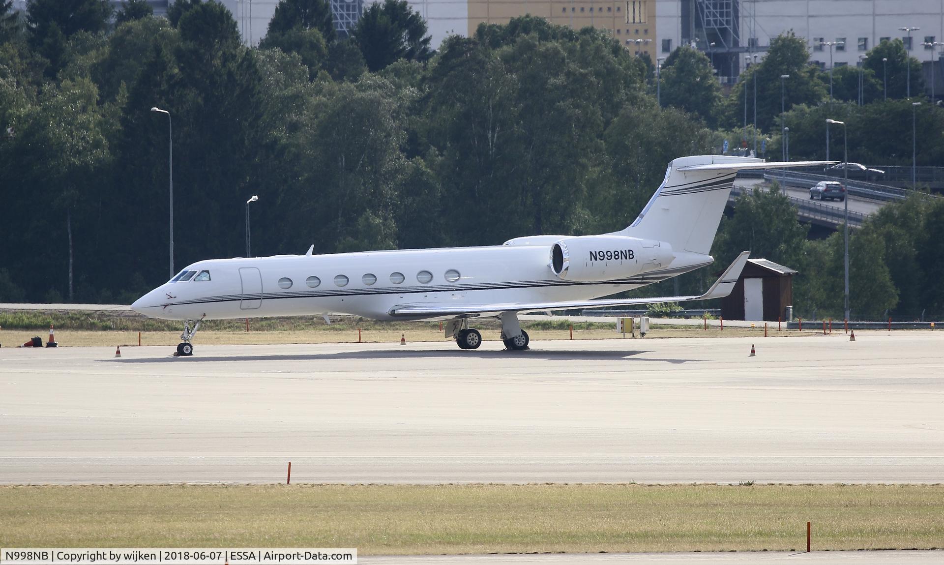 N998NB, 2007 Gulfstream Aerospace GV-SP (G550) C/N 5151, Ramp M