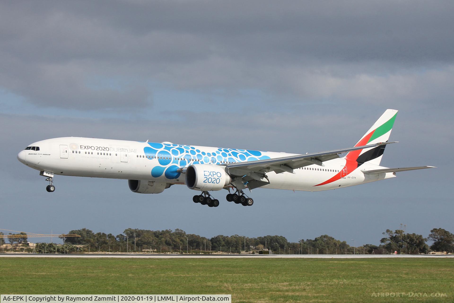 A6-EPK, 2016 Boeing 777-31H/ER C/N 42330/1379, B777 A6-EPK Emirates Airlines