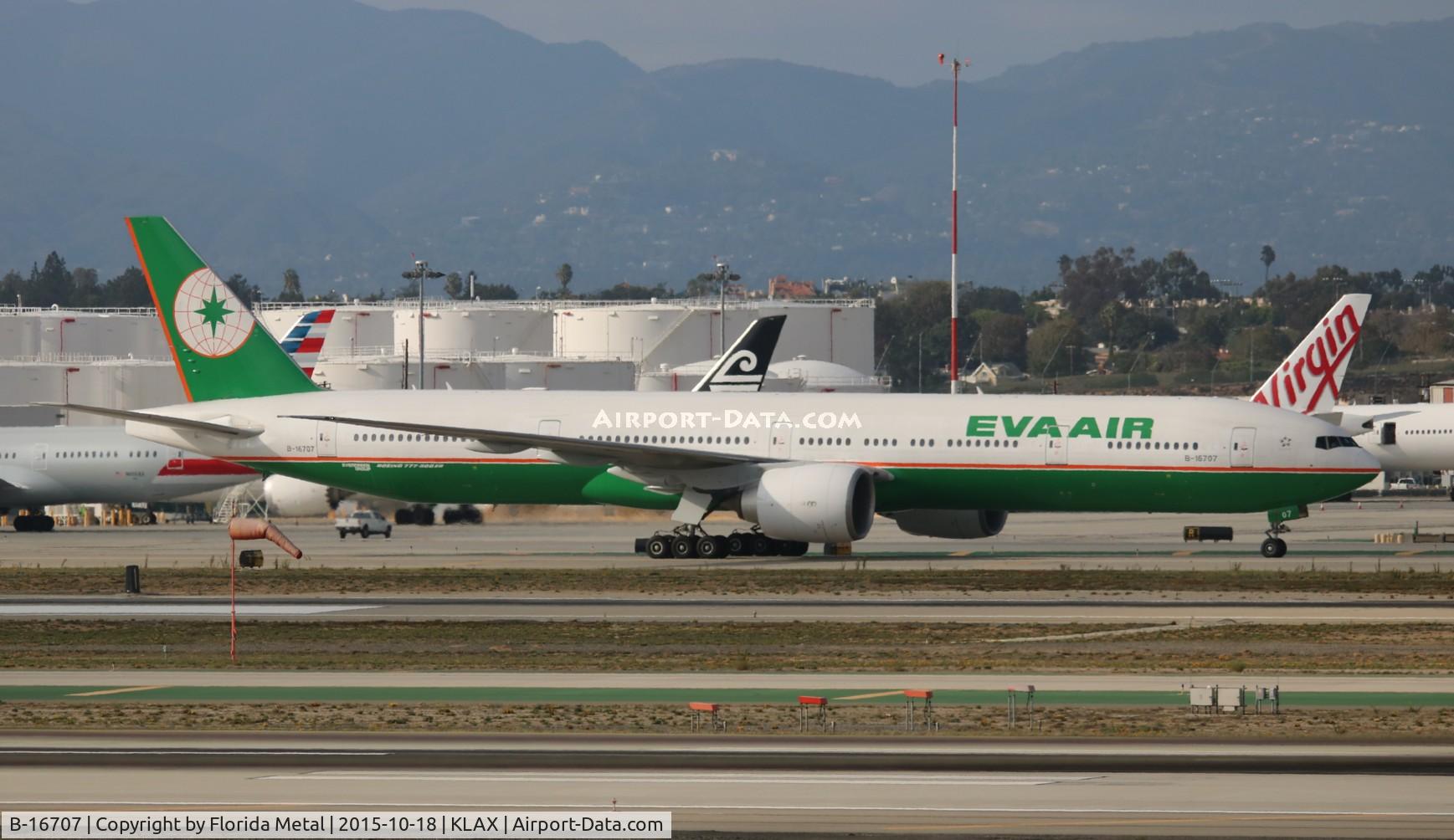 B-16707, 2007 Boeing 777-35E/ER C/N 33751, LAX 2015