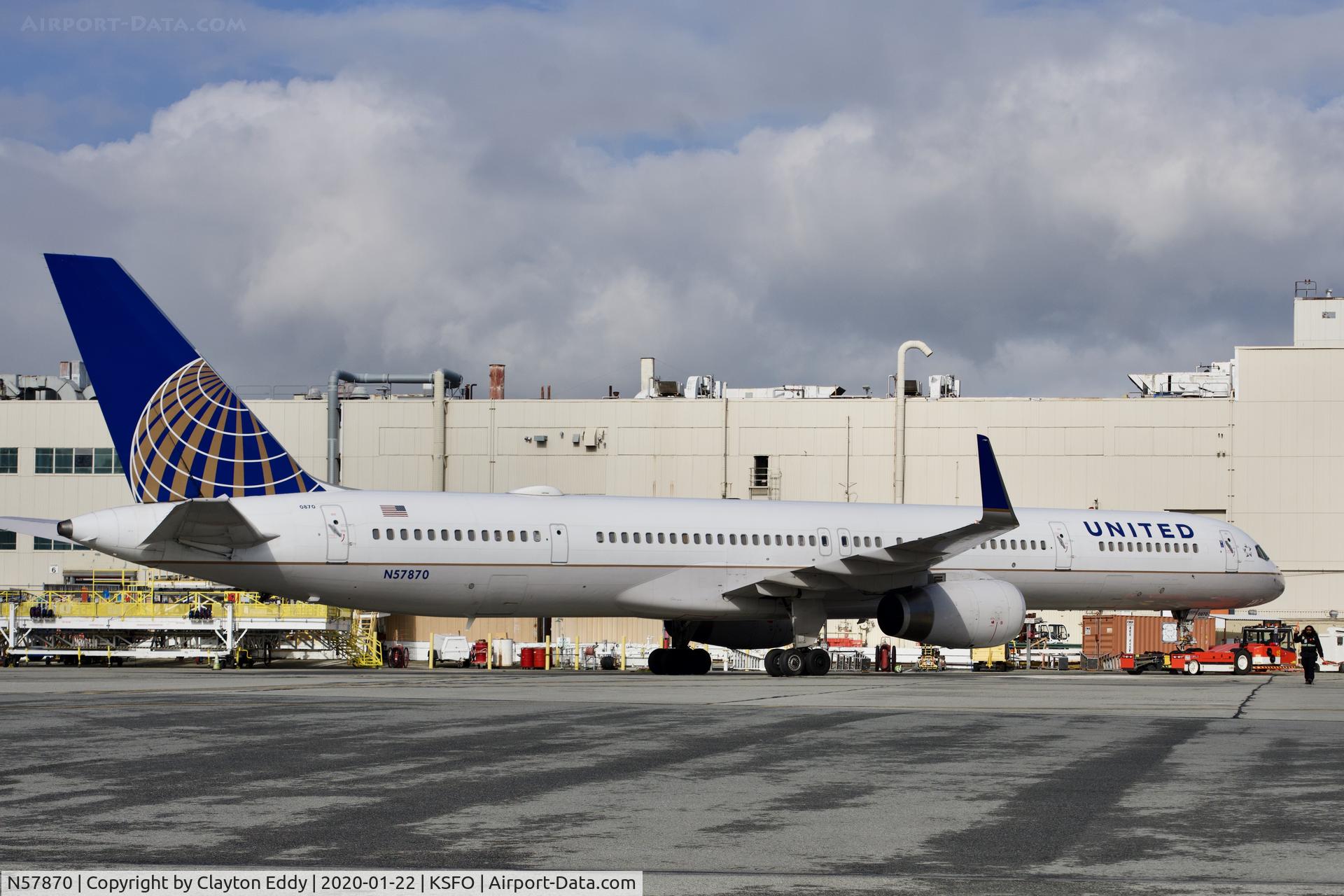 N57870, 2003 Boeing 757-33N C/N 33525, SFO 2020.