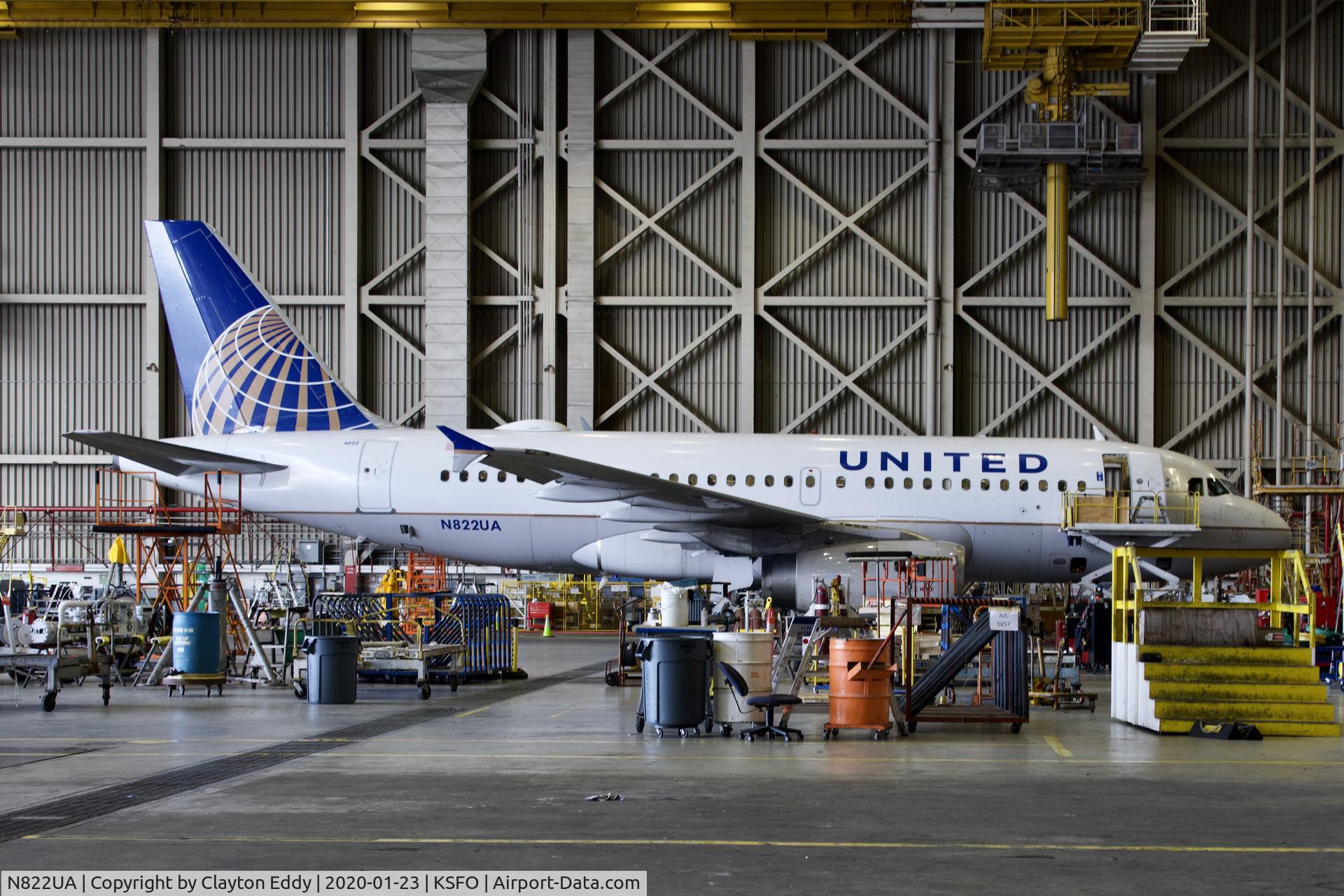 N822UA, 1998 Airbus A319-131 C/N 948, SFO 2020.