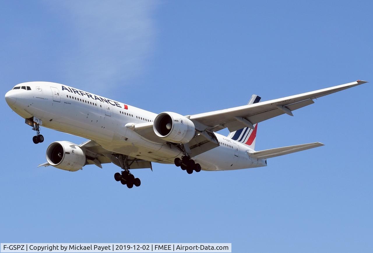 F-GSPZ, 2002 Boeing 777-228/ER C/N 32310, Landing rwy 14