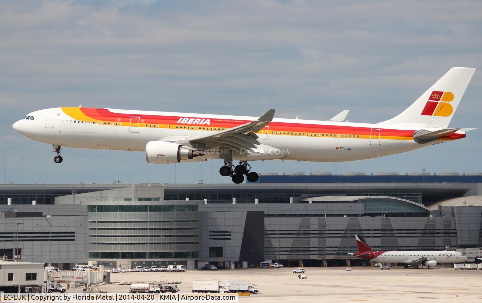 EC-LUK, 2012 Airbus A330-302 C/N 1385, MIA 2014