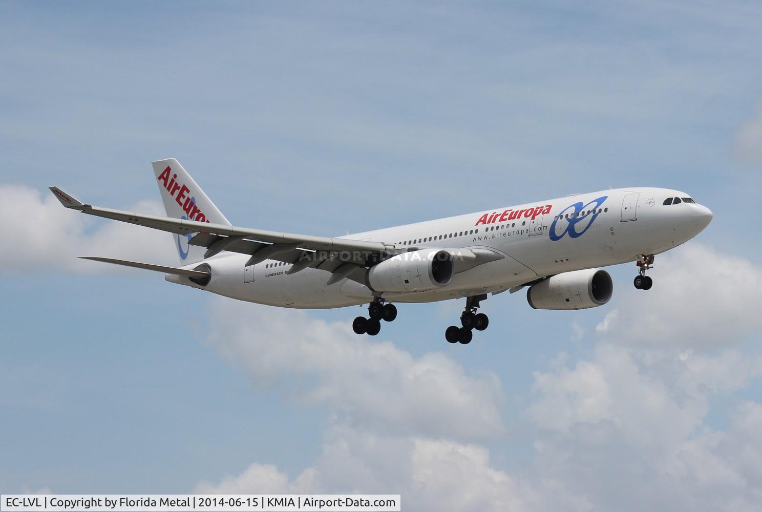 EC-LVL, 2002 Airbus A330-243 C/N 461, MIA 2014