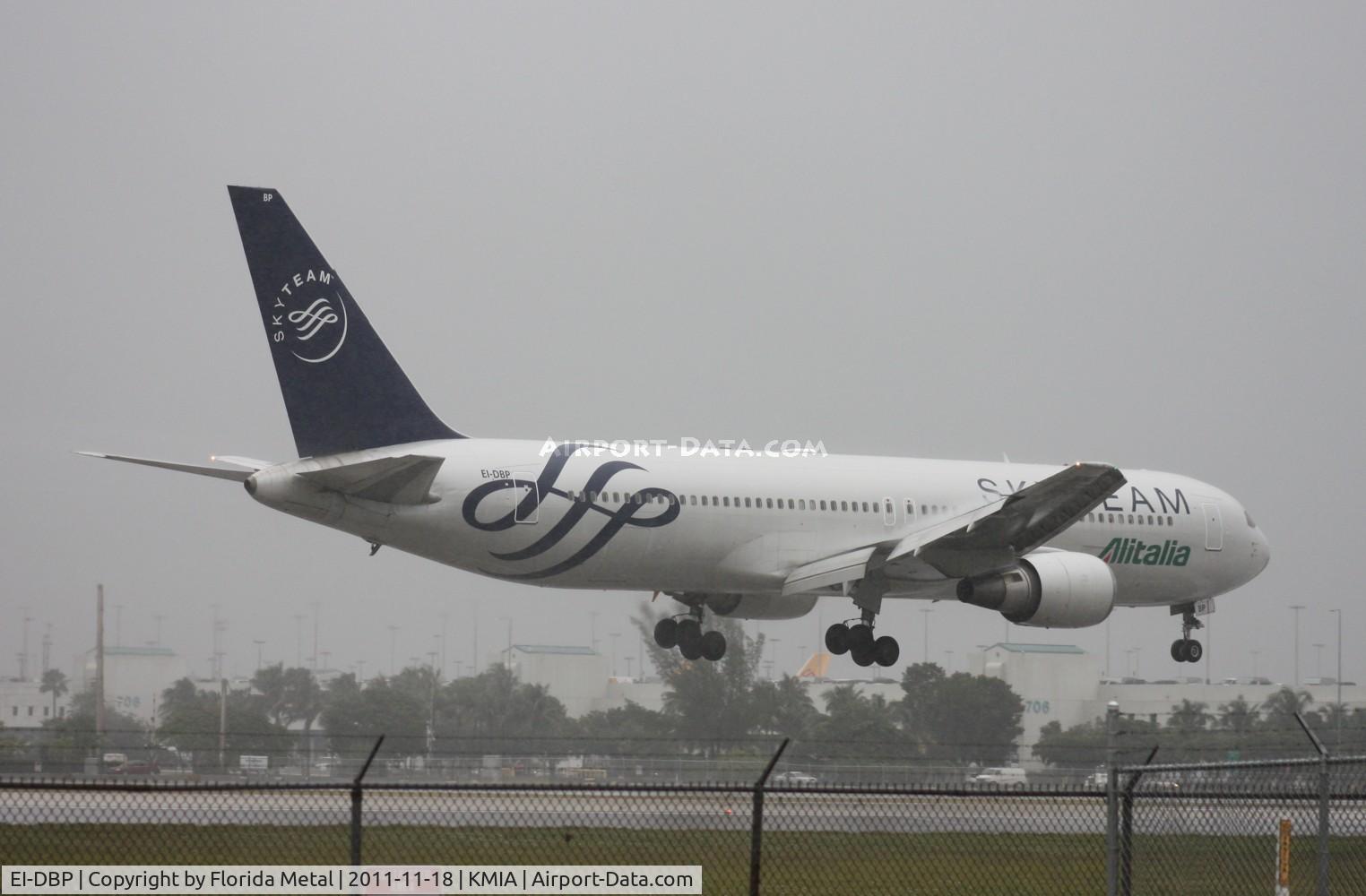 EI-DBP, 1992 Boeing 767-35H/ER C/N 26389, MIA 2011