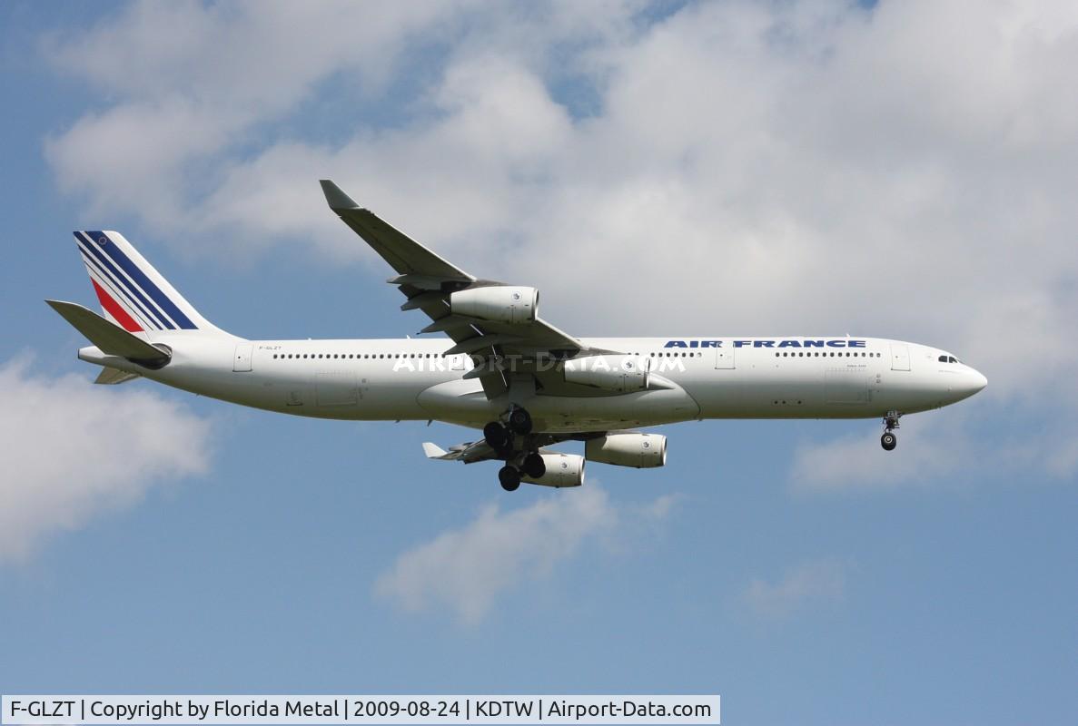 F-GLZT, 2000 Airbus A340-313X C/N 319, DTW 2009