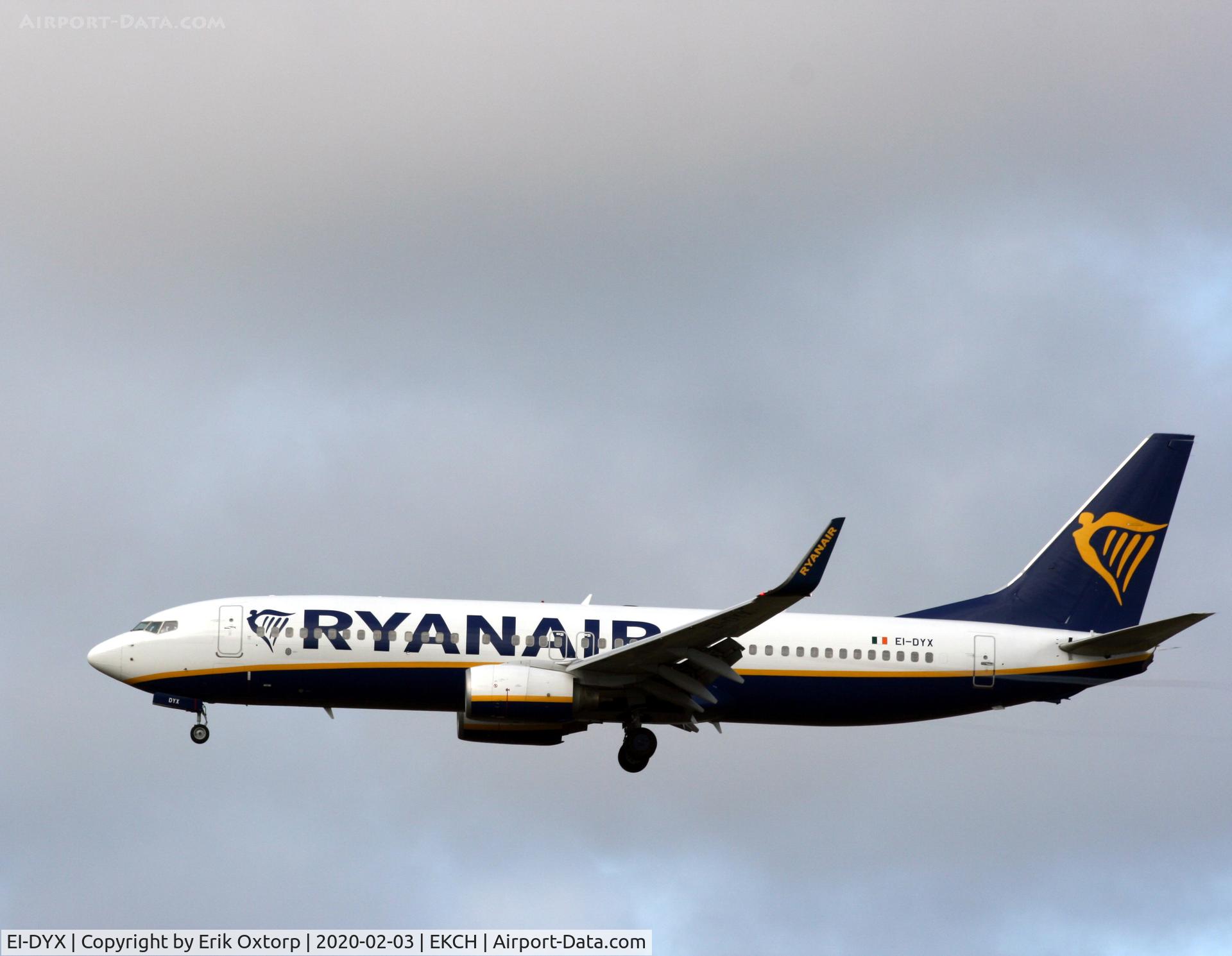 EI-DYX, 2008 Boeing 737-8AS C/N 37517, EI-DYX landing rw 22L