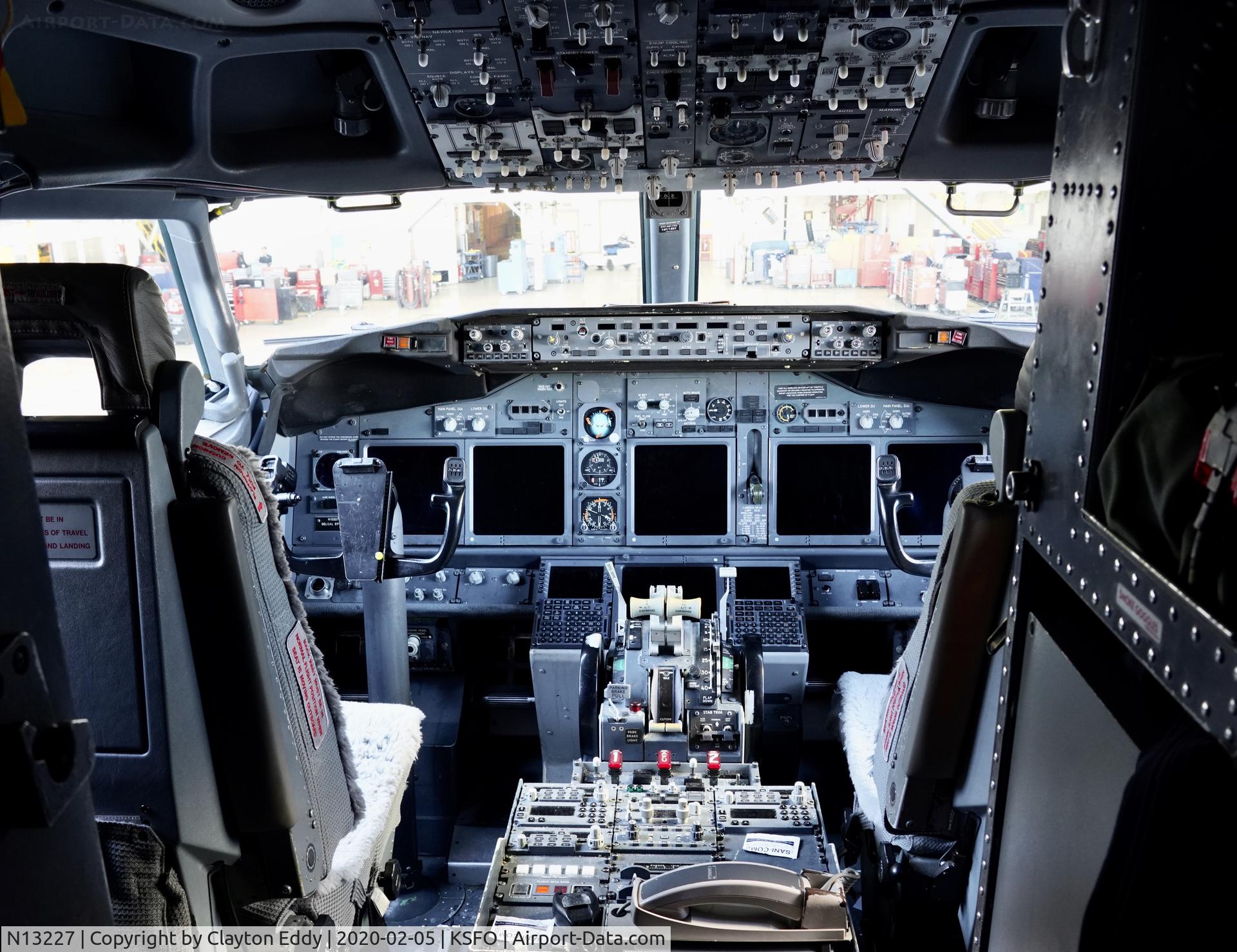 N13227, 1999 Boeing 737-824 C/N 28788, SFO 2020.
