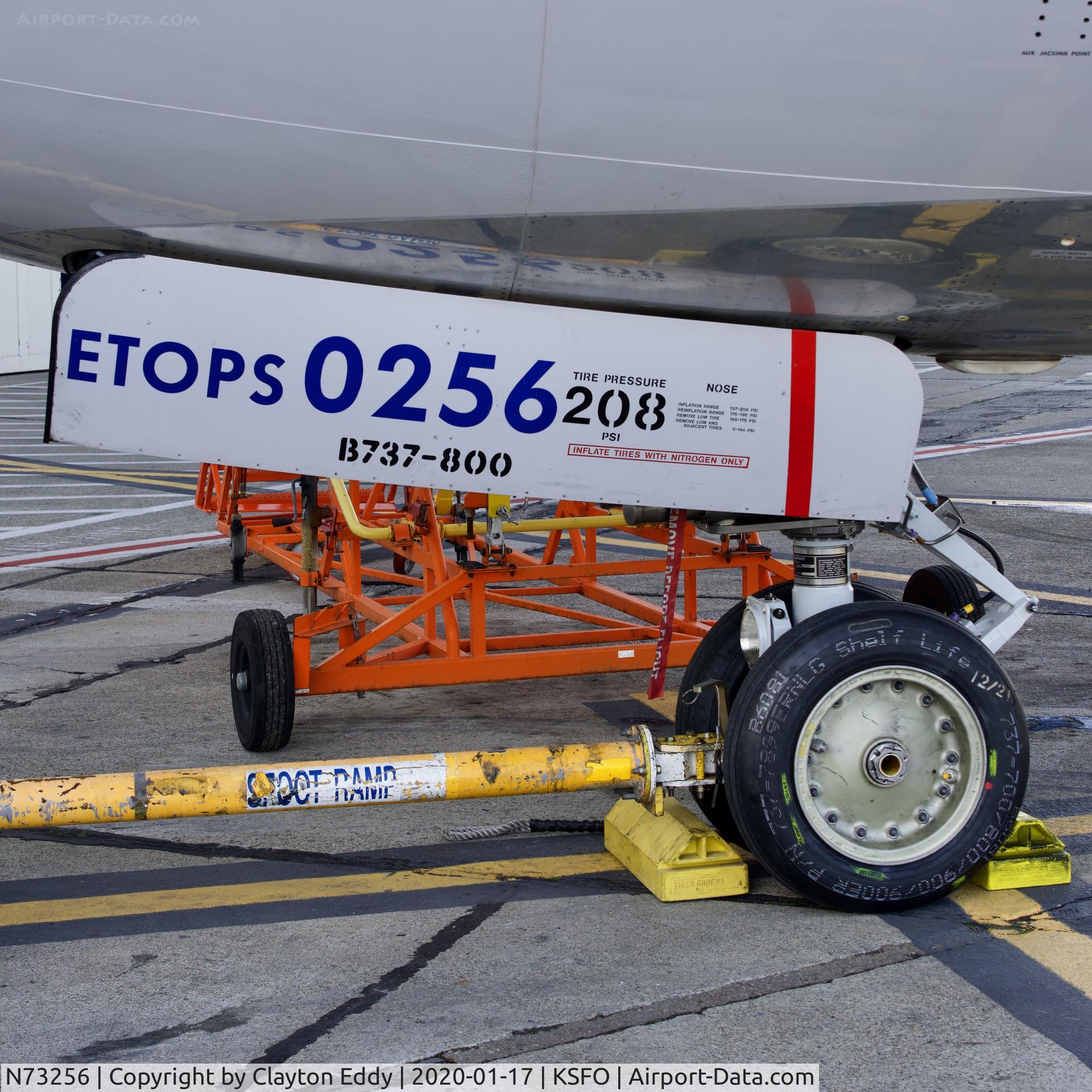 N73256, 2000 Boeing 737-824 C/N 30611, SFO 2020.
