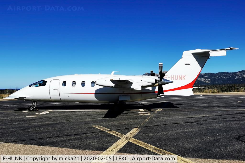 F-HUNK, 2008 Piaggio P-180 Avanti II C/N 1178, Parked
