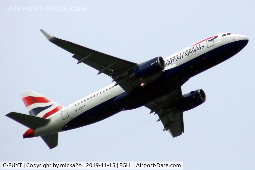 G-EUYT, 2014 Airbus A320-232 C/N 5985, Take off