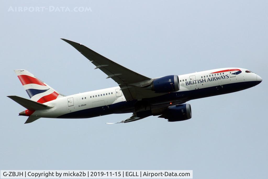 G-ZBJH, 2014 Boeing 787-8 Dreamliner C/N 38615, Take off