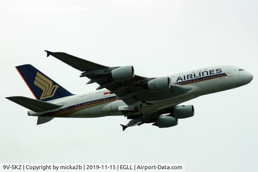 9V-SKZ, 2018 Airbus A380-841 C/N 255, Take off