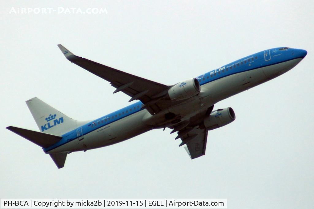 PH-BCA, 2010 Boeing 737-8K2 C/N 37820, Take off