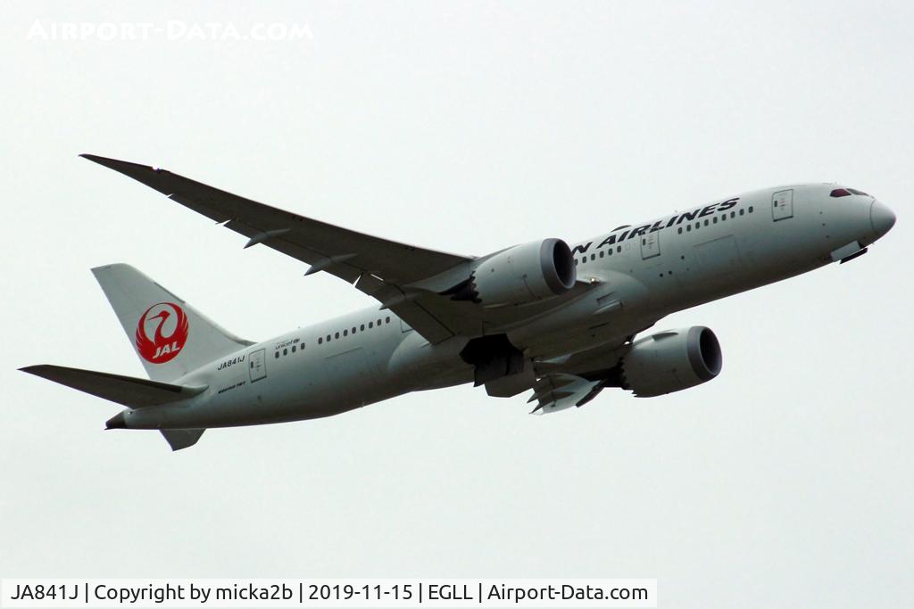 JA841J, 2015 Boeing 787-8 Dreamliner C/N 34855, Take off
