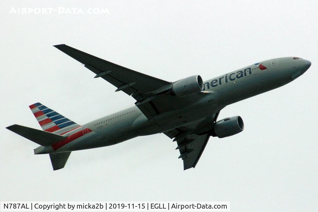 N787AL, 2000 Boeing 777-223 C/N 30010, Take off