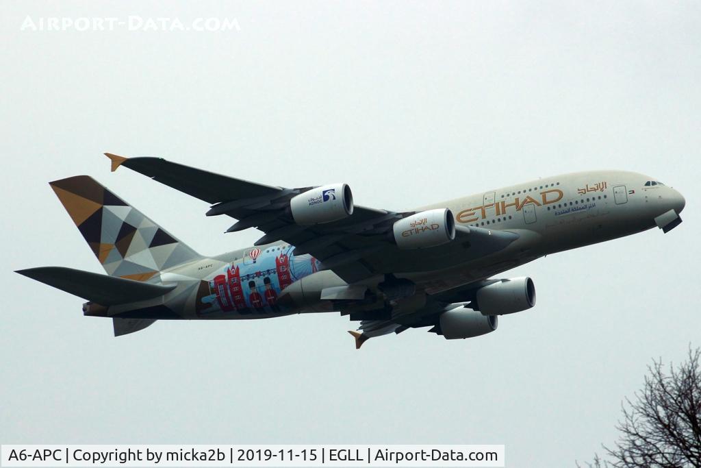 A6-APC, 2014 Airbus A380-861 C/N 176, Take off