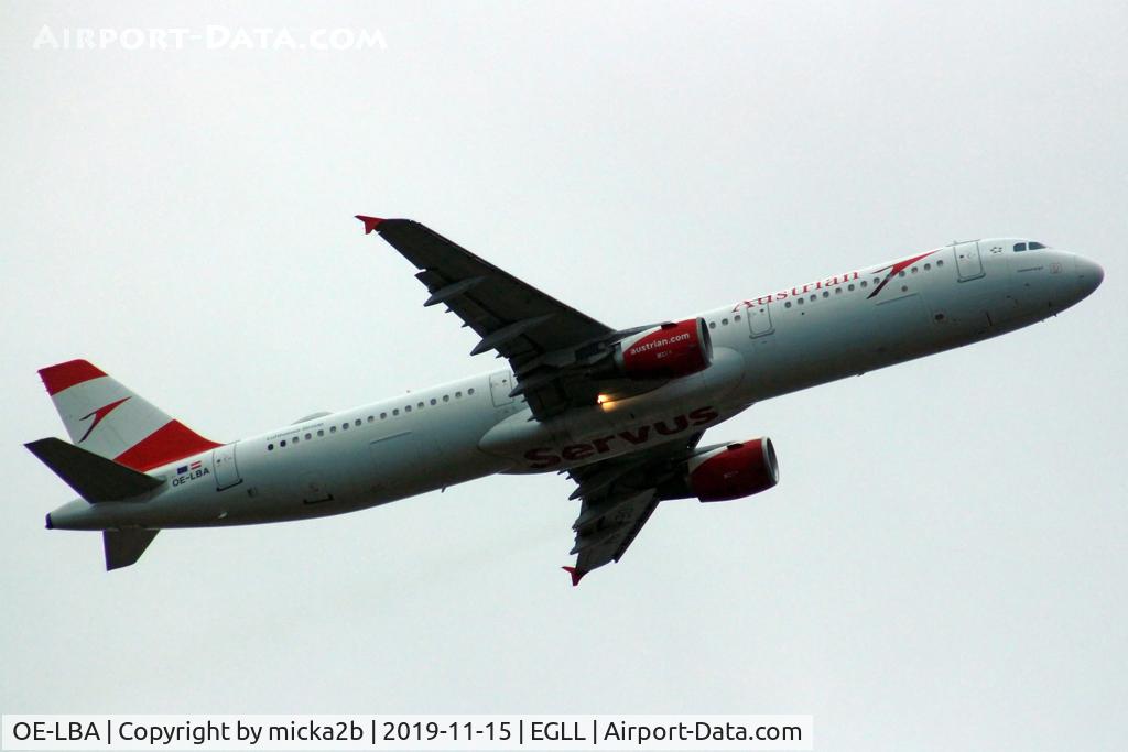 OE-LBA, 1995 Airbus A321-111 C/N 552, Take off