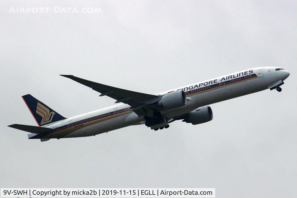 9V-SWH, 2007 Boeing 777-312/ER C/N 34573, Take off