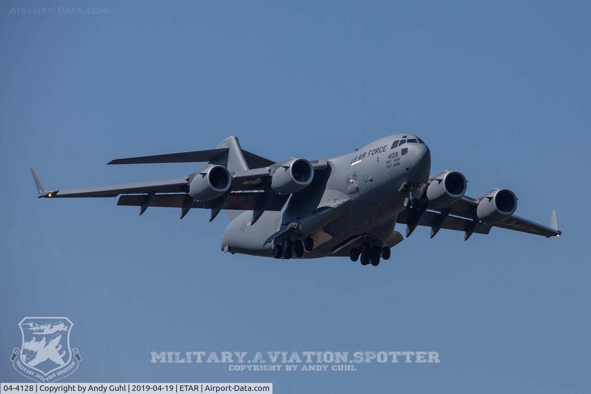 04-4128, 2004 Boeing C-17A Globemaster III C/N P-128, Globemaster