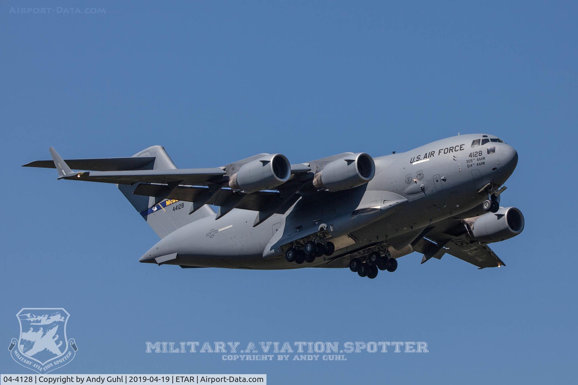 04-4128, 2004 Boeing C-17A Globemaster III C/N P-128, Globemaster III