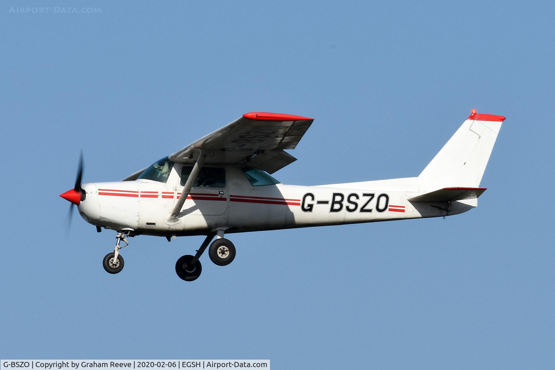 G-BSZO, 1977 Cessna 152 C/N 152-80221, Landing at Norwich.