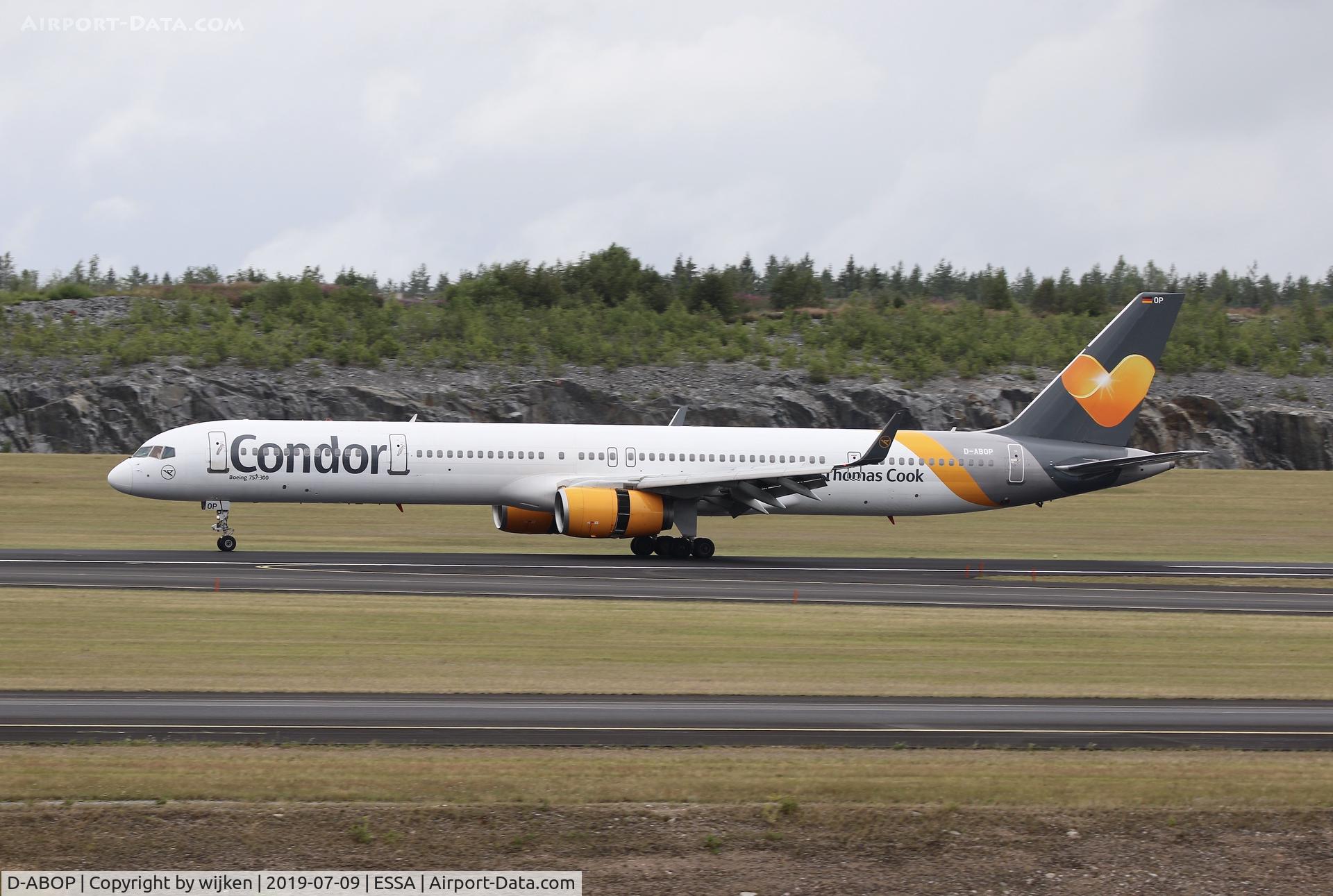 D-ABOP, 2001 Boeing 757-3CQ C/N 32241, RWY 01R