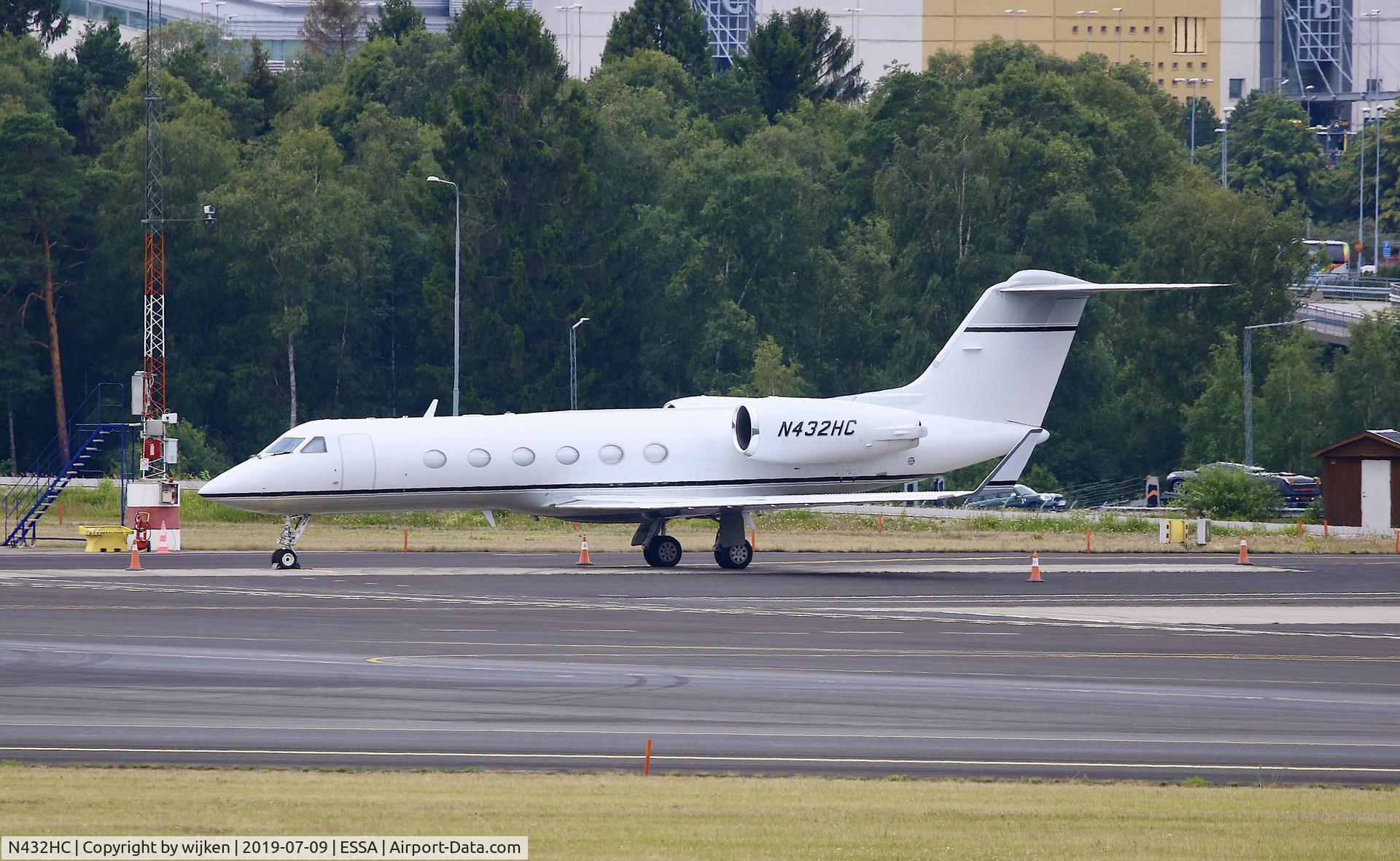N432HC, 1995 Gulfstream Aerospace G-IV SP C/N 1262, Ramp M