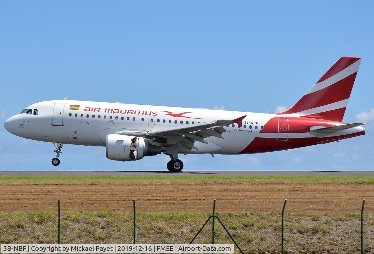3B-NBF, 2001 Airbus A319-112 C/N 1592, Landing RWY 30